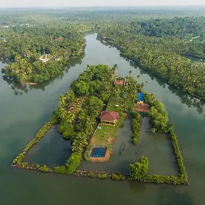 Farm stay Vinis Farm - A Private Island -privacy Redefined !!!, Mundrothuruth